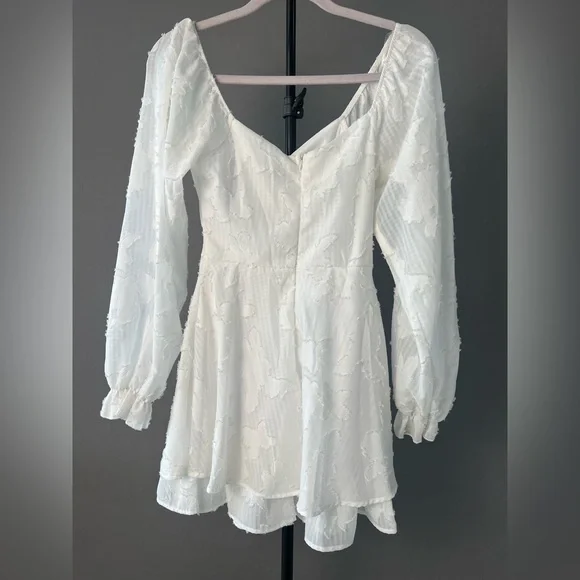 Elegant White Mini Dress - Picture 2 of 2